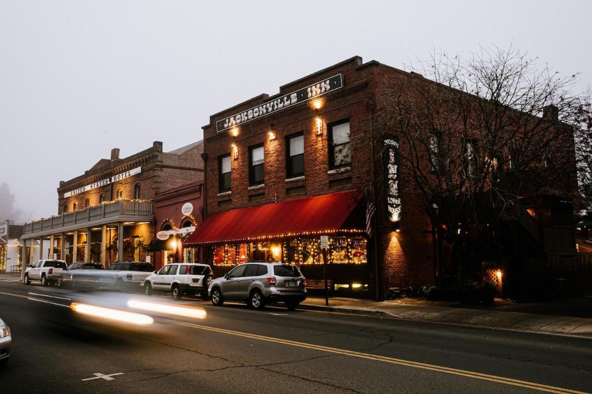 Historic Jacksonville Inn Exterior photo